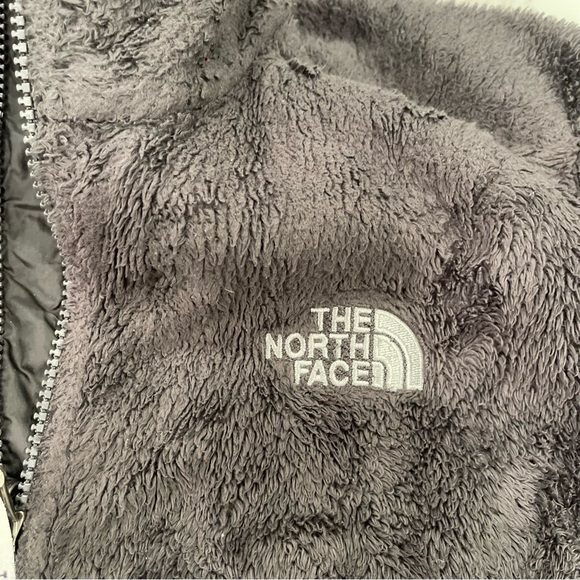 The North Face “Osito” dark grey silken fleece zip up jacket - Picture 14 of 15